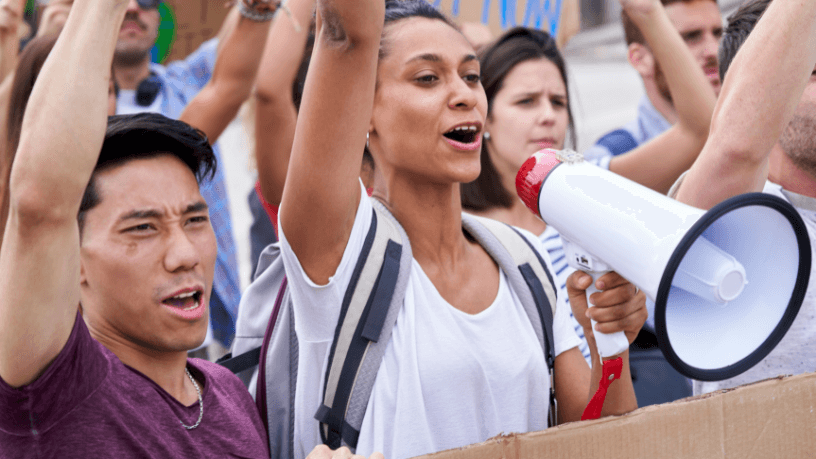 Protesto de policiais em São Paulo pressiona Tarcísio e reacende debate sobre reajuste salarial e segurança pública