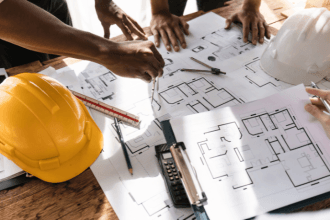 Valderci Malagosini Machado explica por que a compatibilização entre projetos estruturais e arquitetônicos é essencial para garantir desempenho, economia e segurança em lajes pré-fabricadas.