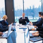 PLR negociada por comissão paritária sem assinatura de sindicatos é válida segundo entendimento do TST e redefine a negociação trabalhista