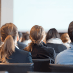 Fim da escala 6x1 defendido por sindicato e impacto no emprego no Brasil: como a mudança na jornada pode gerar milhões de vagas e transformar a economia