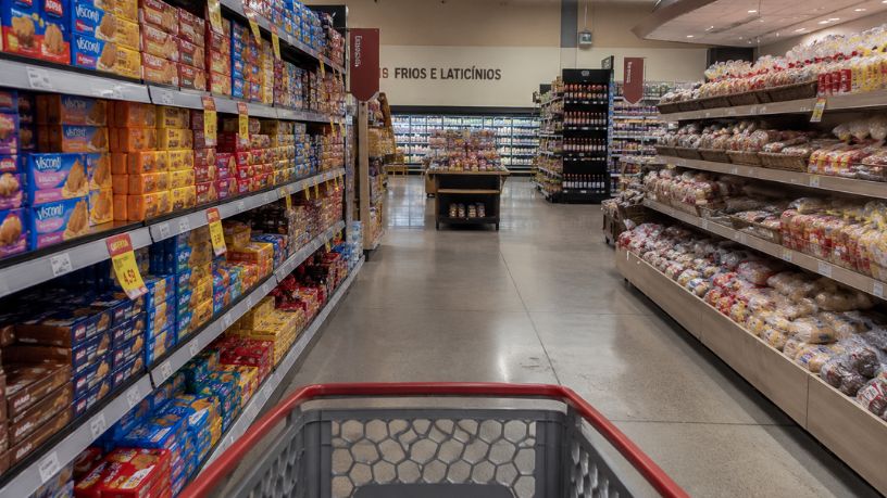 Supermercados em Goiás: O Que a Convenção do Secom-GO Sobre Domingos e Feriados Muda Para Trabalhadores e Consumidores