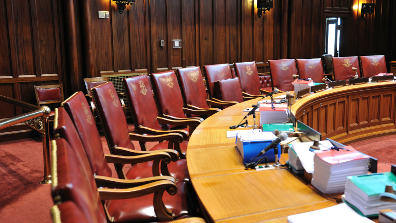 PEC do fim da escala 6x1 completa dois meses parada no Senado, sem data para votação